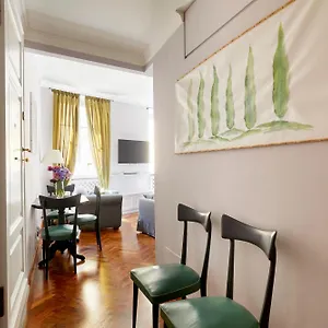 Appart hôtel Palazzo Salviati By Varental, Florence